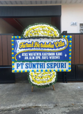 Papan Bunga Duka di Pengkol